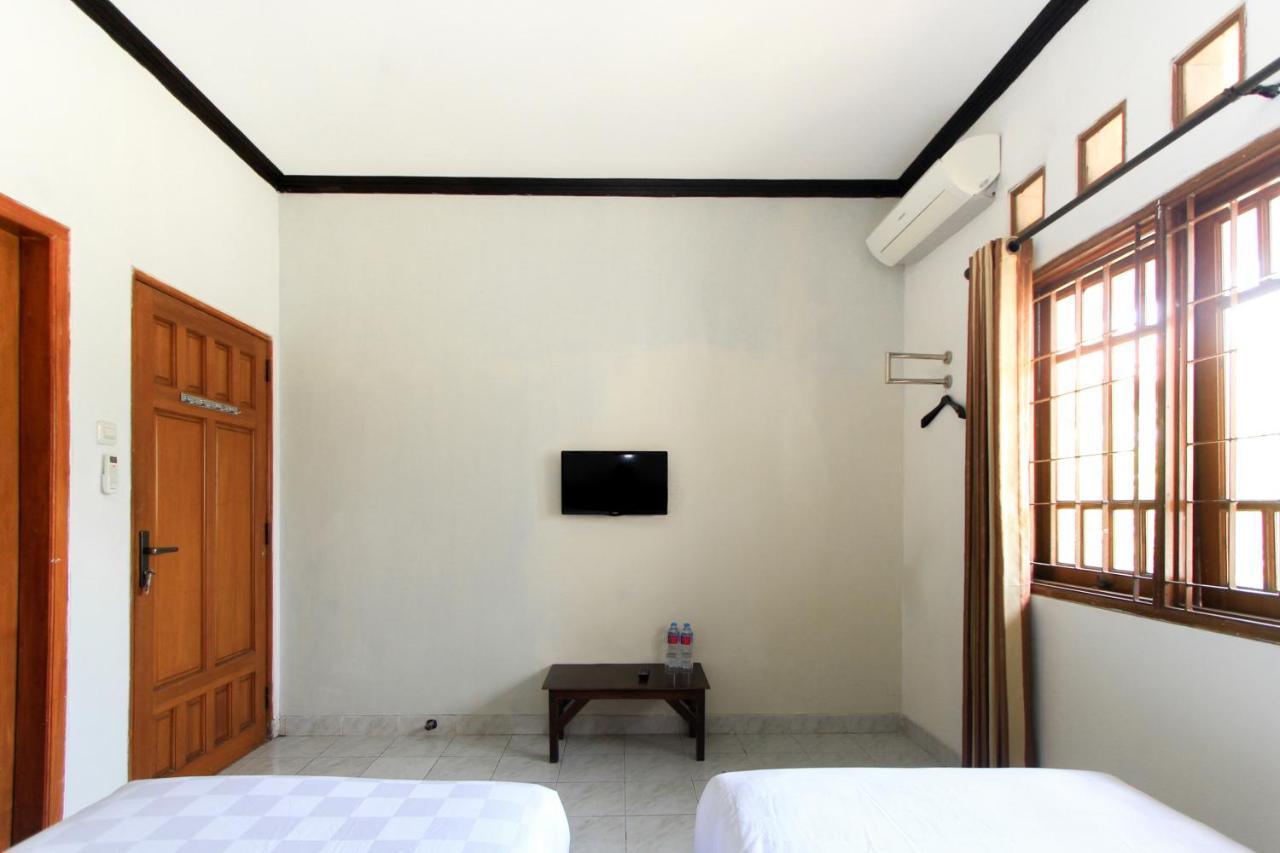 Santo Guest House Sorabaya Extérieur photo