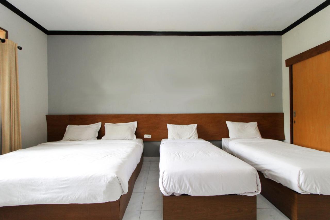 Santo Guest House Sorabaya Extérieur photo