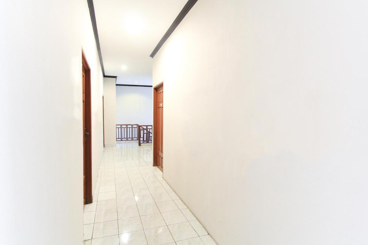 Santo Guest House Sorabaya Extérieur photo
