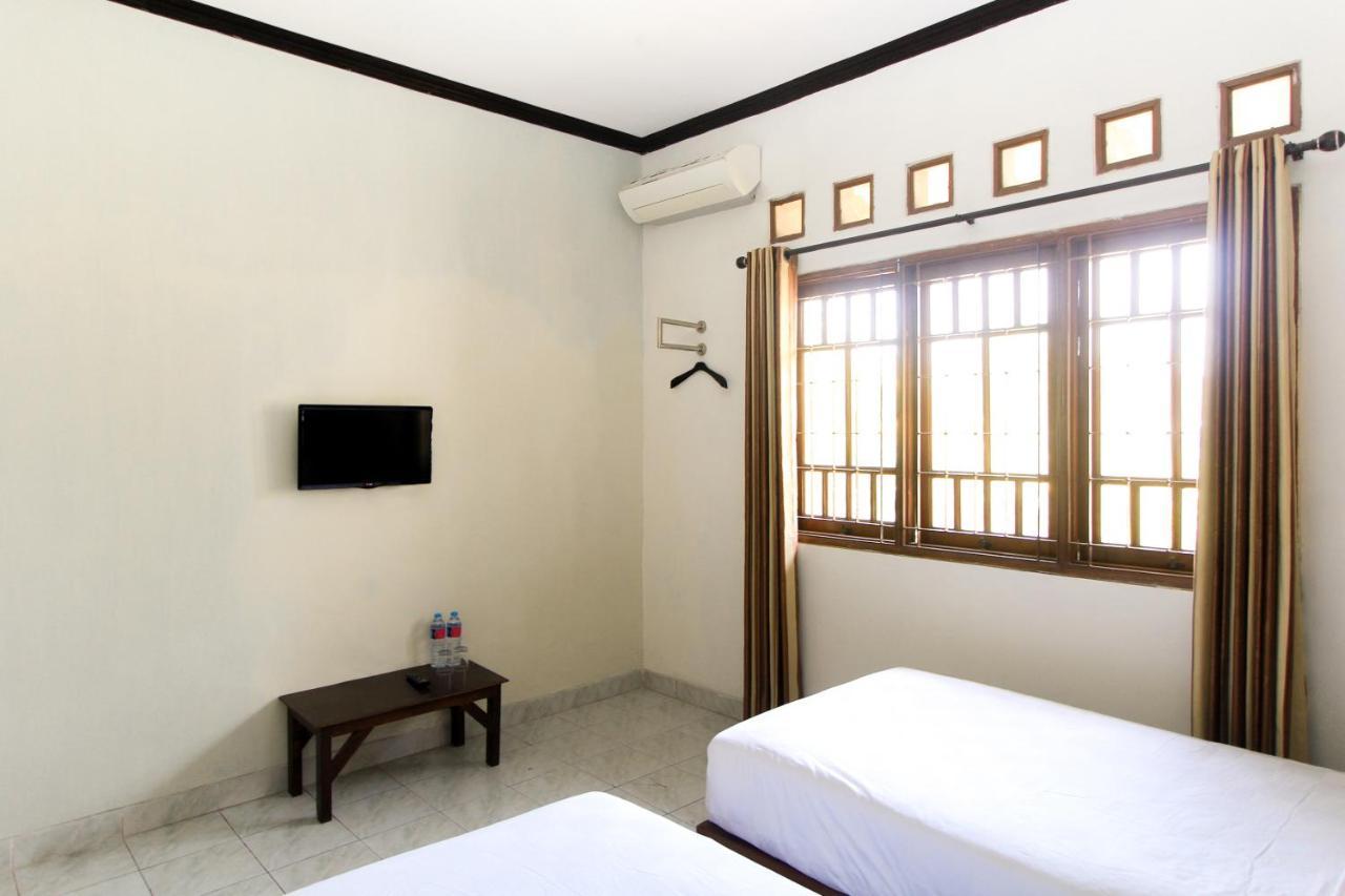 Santo Guest House Sorabaya Extérieur photo