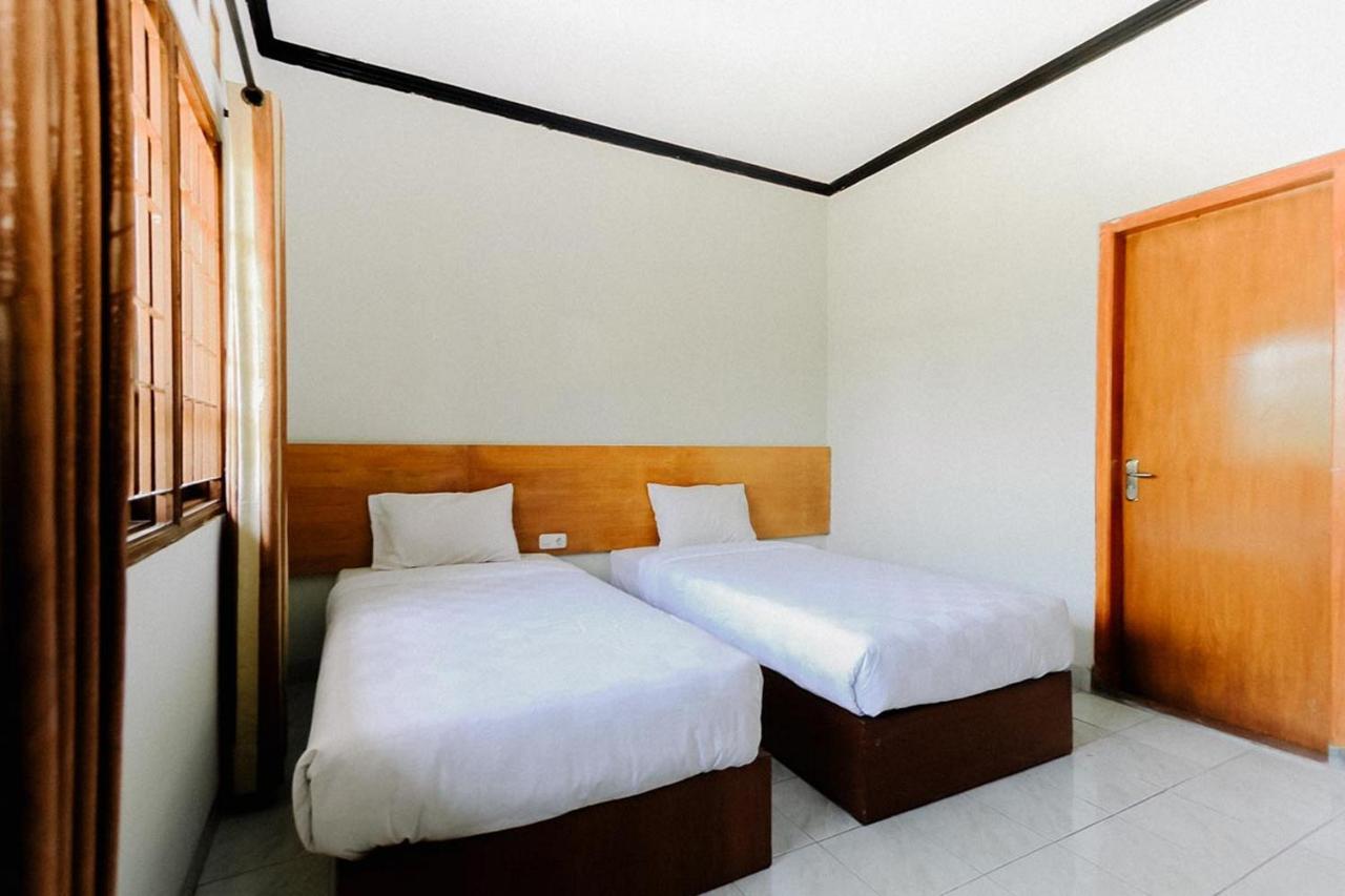 Santo Guest House Sorabaya Extérieur photo