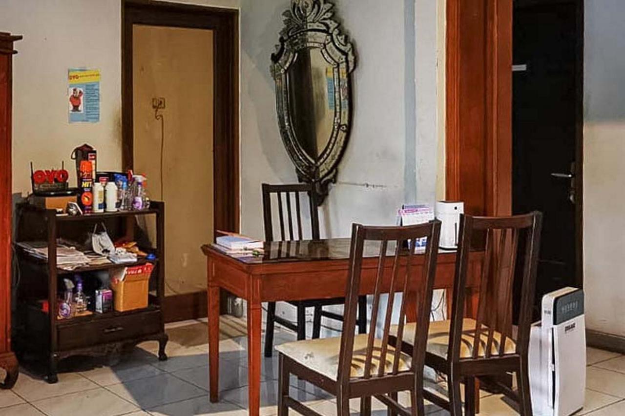 Santo Guest House Sorabaya Extérieur photo