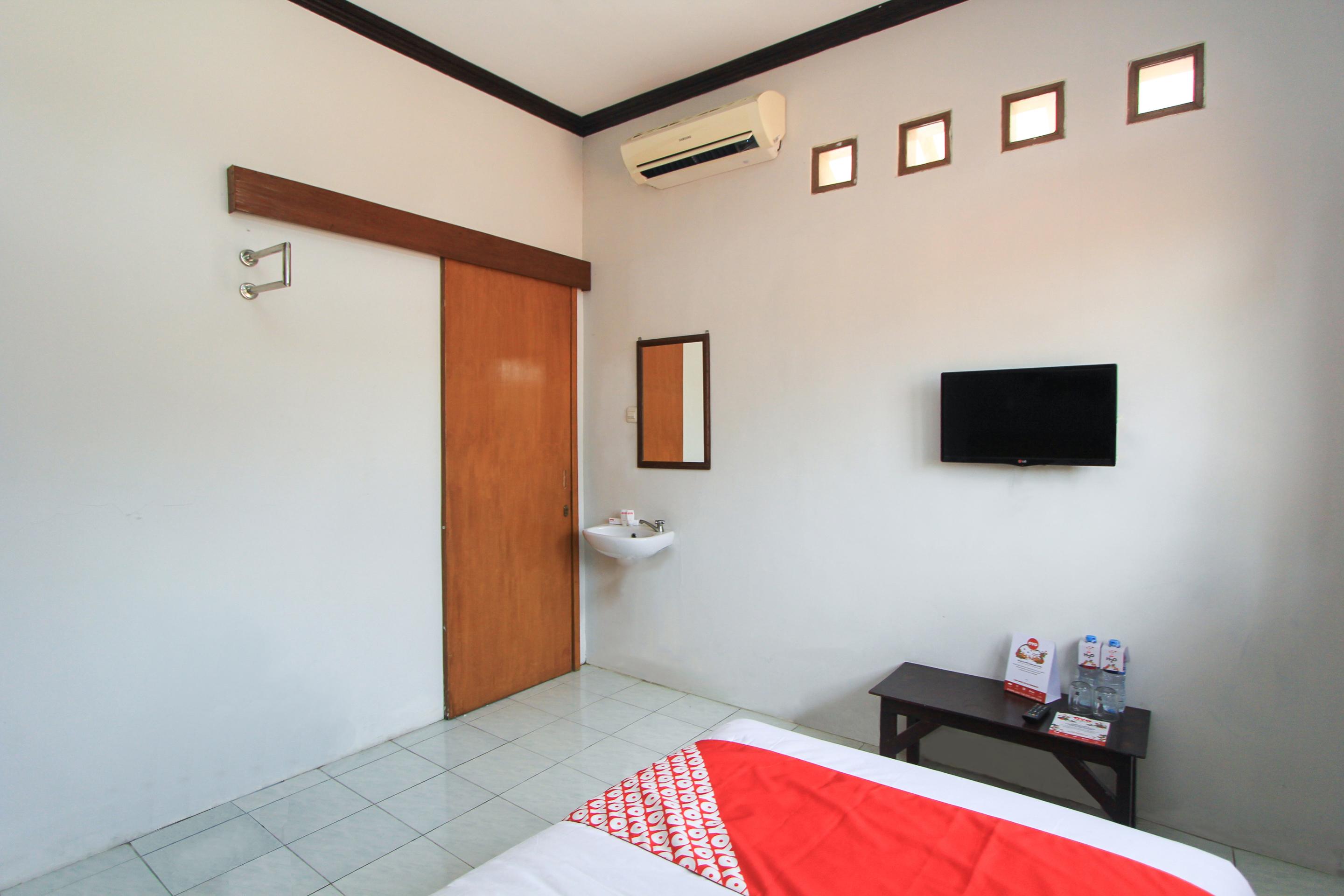 Santo Guest House Sorabaya Extérieur photo