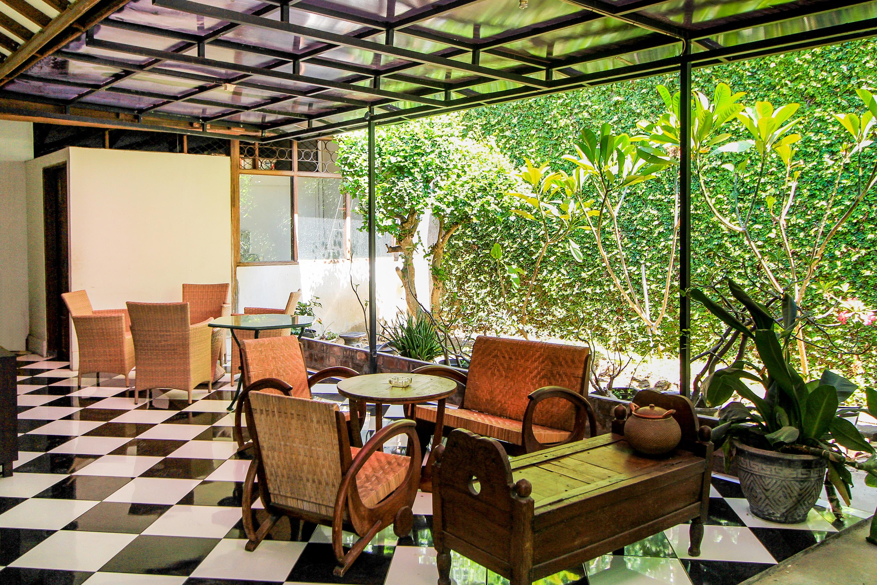 Santo Guest House Sorabaya Extérieur photo